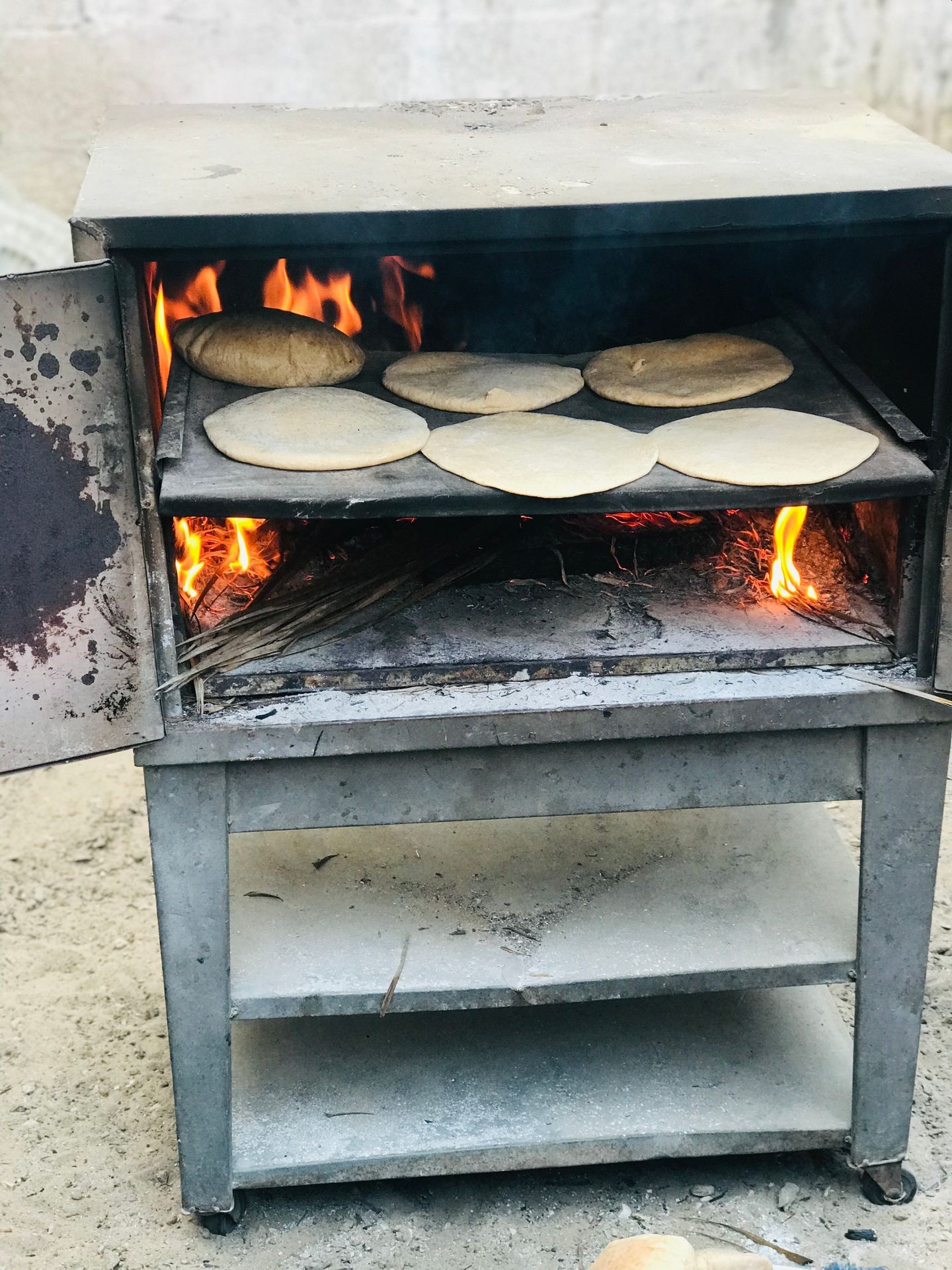 The Bread Maker’s Struggle in War